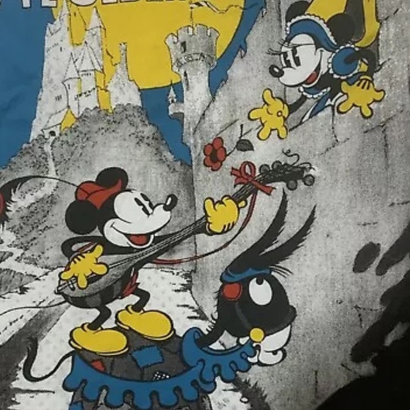 Walt Disney’s Mickey Mouse in “Ye Olden Days” White T-shirt Womens Medium UT - Picture 4 of 11